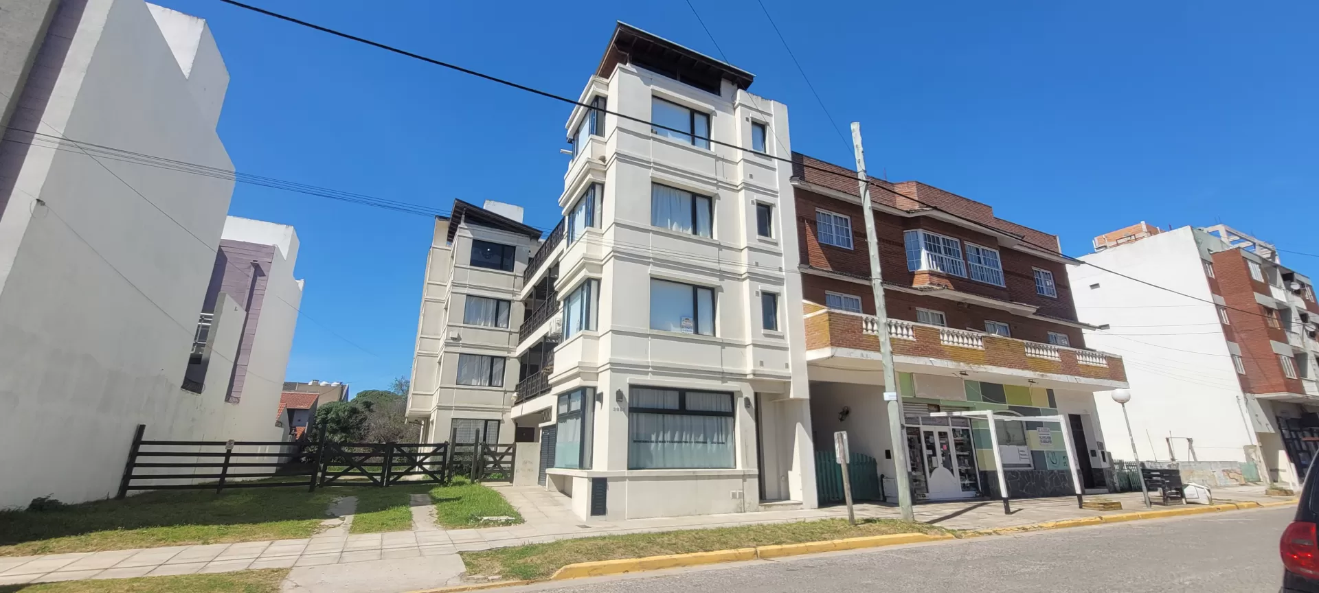 Departamento en Costa Azul - 2 amb. Parrilla, gas natural, 4 px a una cuadra del Mar (ID 62)